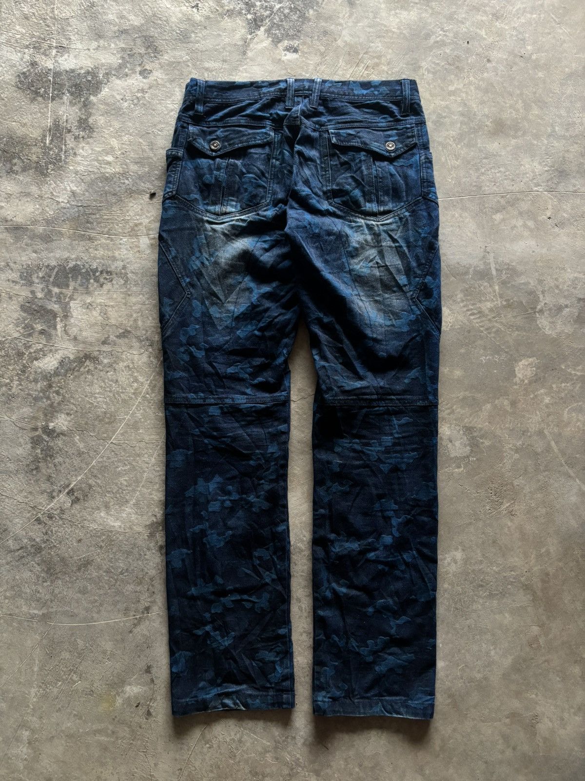 In The Attic IN THE ATTIC CAMO CARGO PANT FADE WASHED MULTIPCOKET Size US 32 / EU 48 - 15 Thumbnail