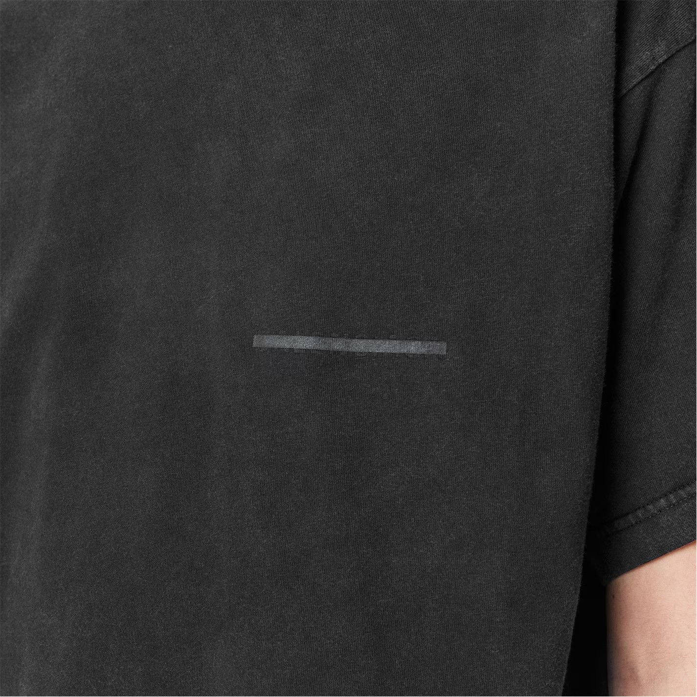 Balenciaga o1g2r1mq0226 Oversized T-Shirt in Washed Black Size US XS / EU 42 / 0 - 5 Thumbnail