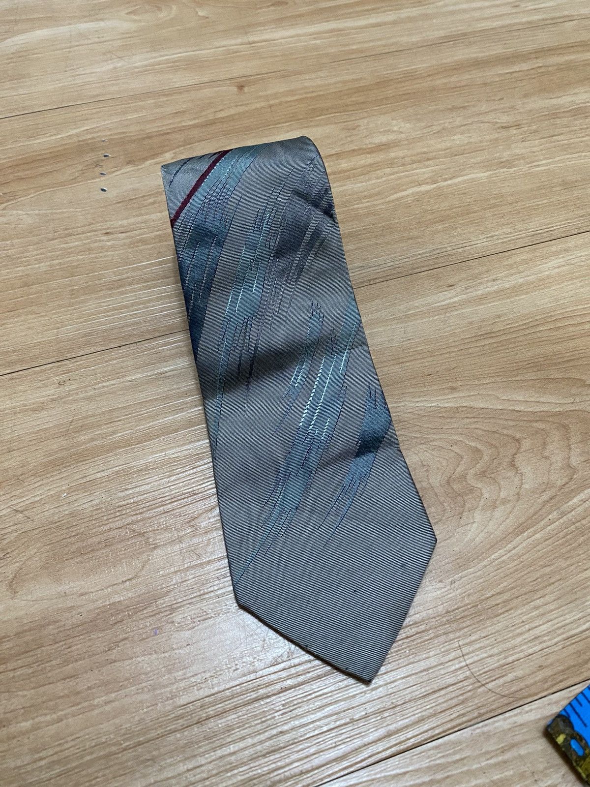 Balenciaga Vintage 90s Balenciaga tie nice design Size ONE SIZE - 1 Thumbnail