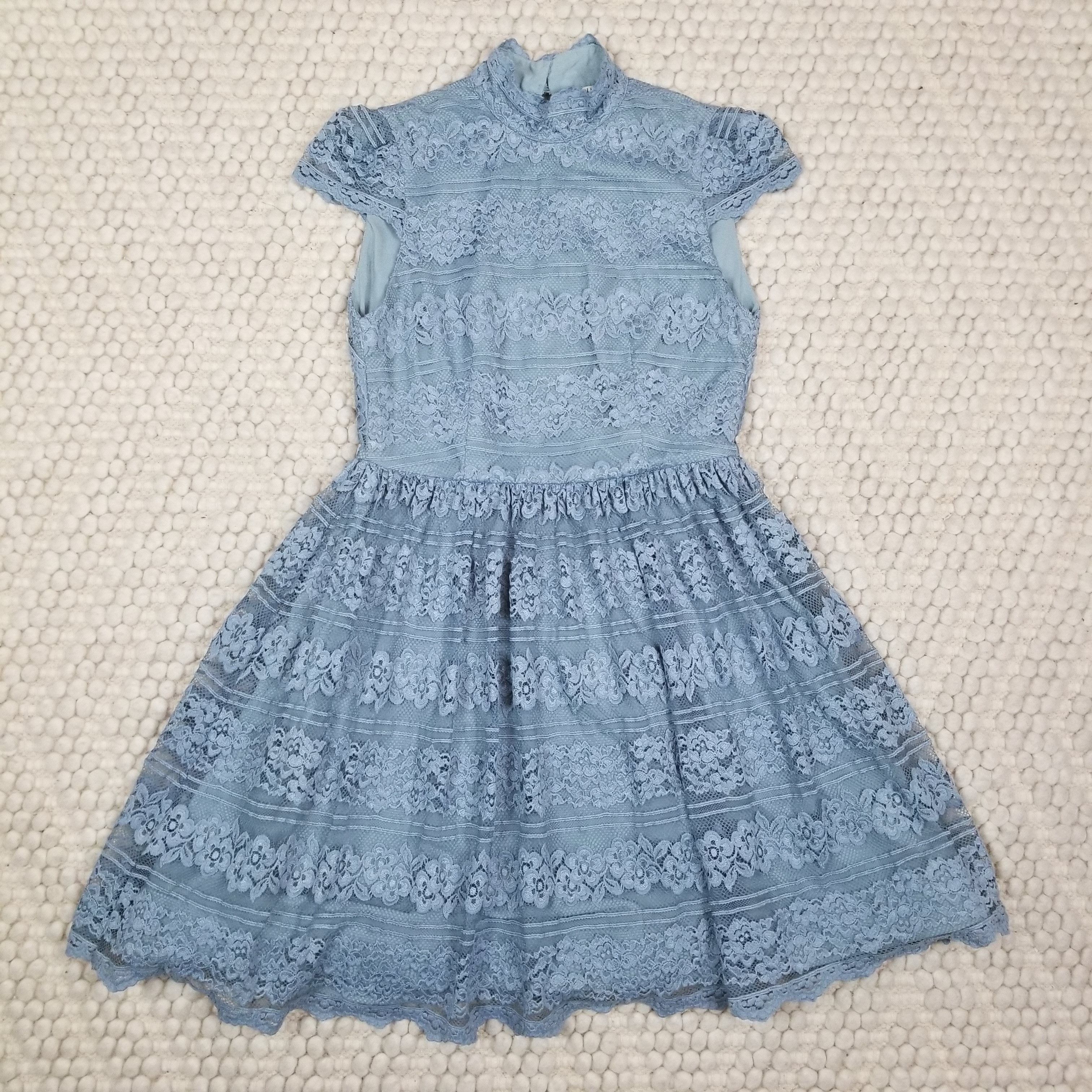 Alice + Olivia Maureen Lace Dress Size S / US 4 / IT 40 - 8 Thumbnail