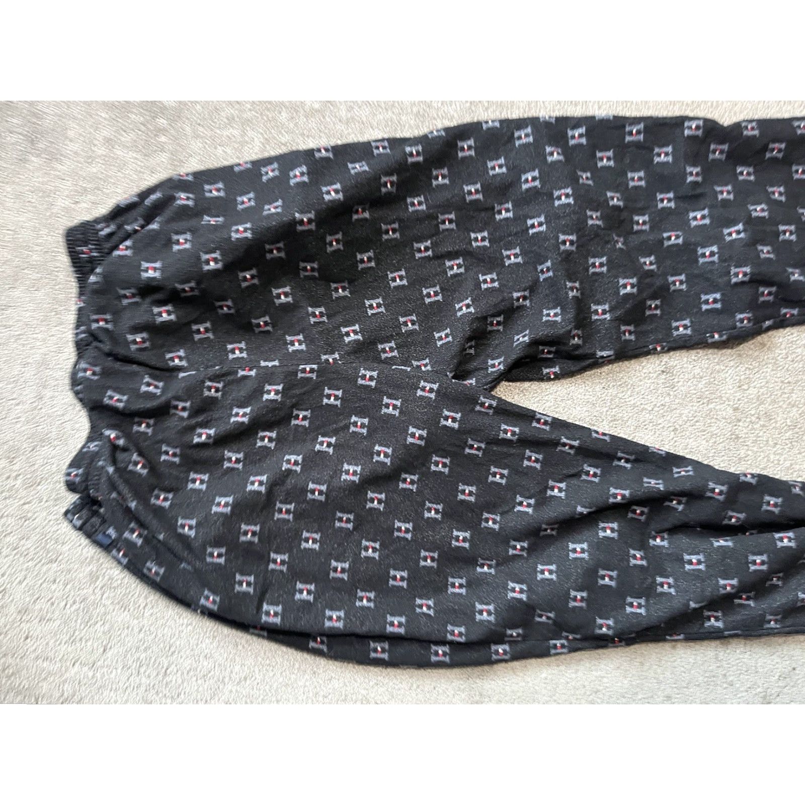 Tommy Hilfiger Tommy Hilfiger Pajama Pants Men’s M Black Logos Lounge Logo Design Distressed Size US 31 - 4 Thumbnail