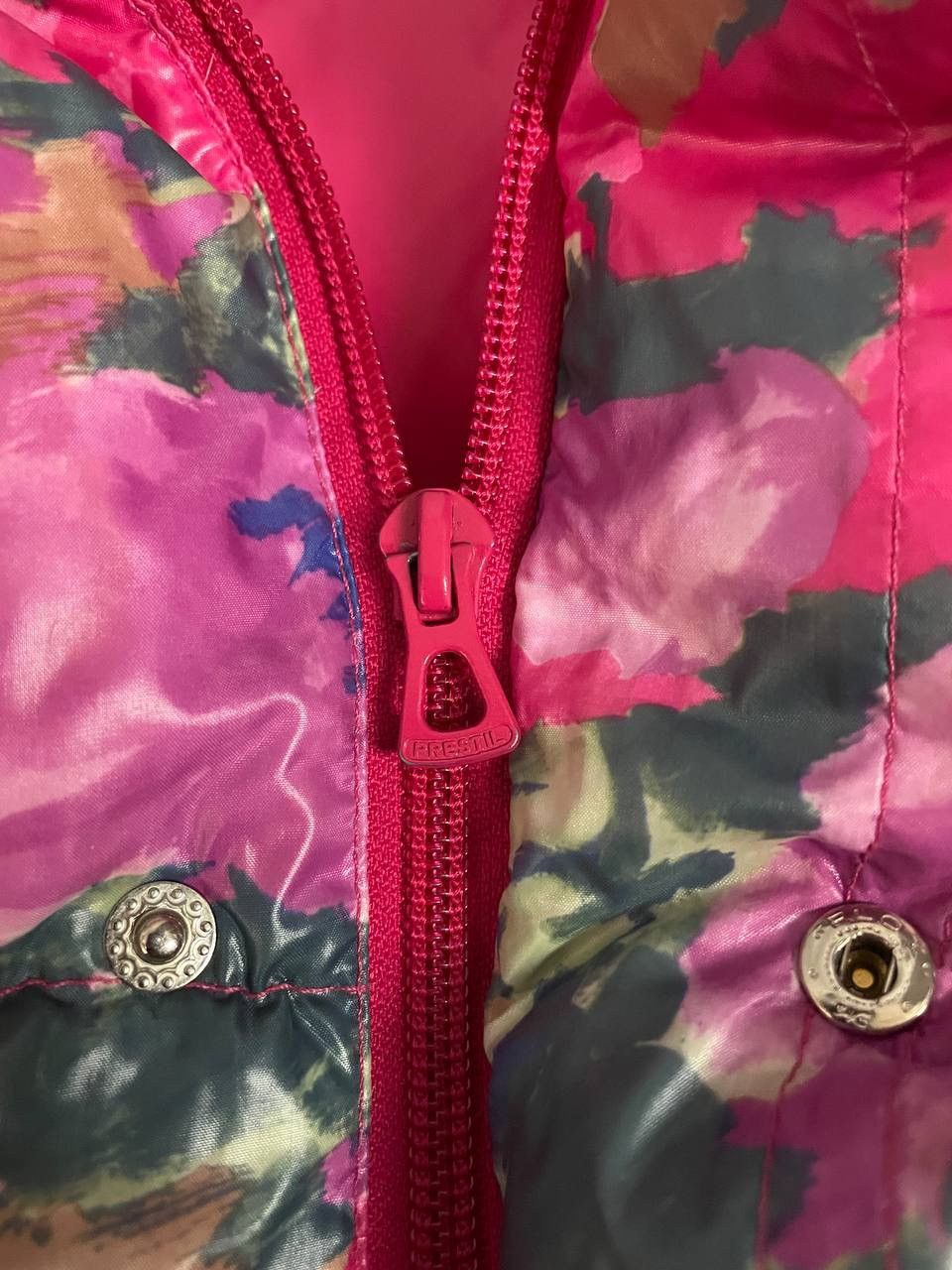 Moncler Moncler Down Jacket Flowers Pink Grenoble Vintage 1990s Size US M / EU 48-50 / 2 - 12 Thumbnail