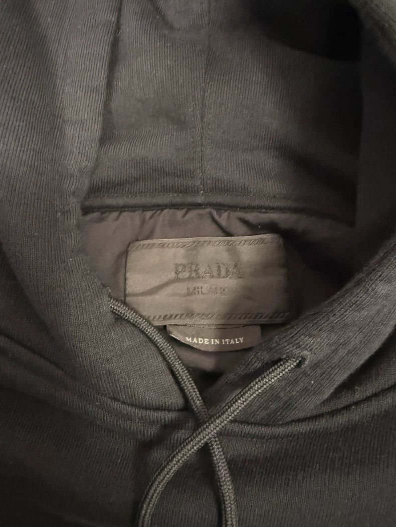 Prada Prada Black triangle printed sweatshirt 2502-Nextarrow Size US XS / EU 42 / 0 - 5 Thumbnail