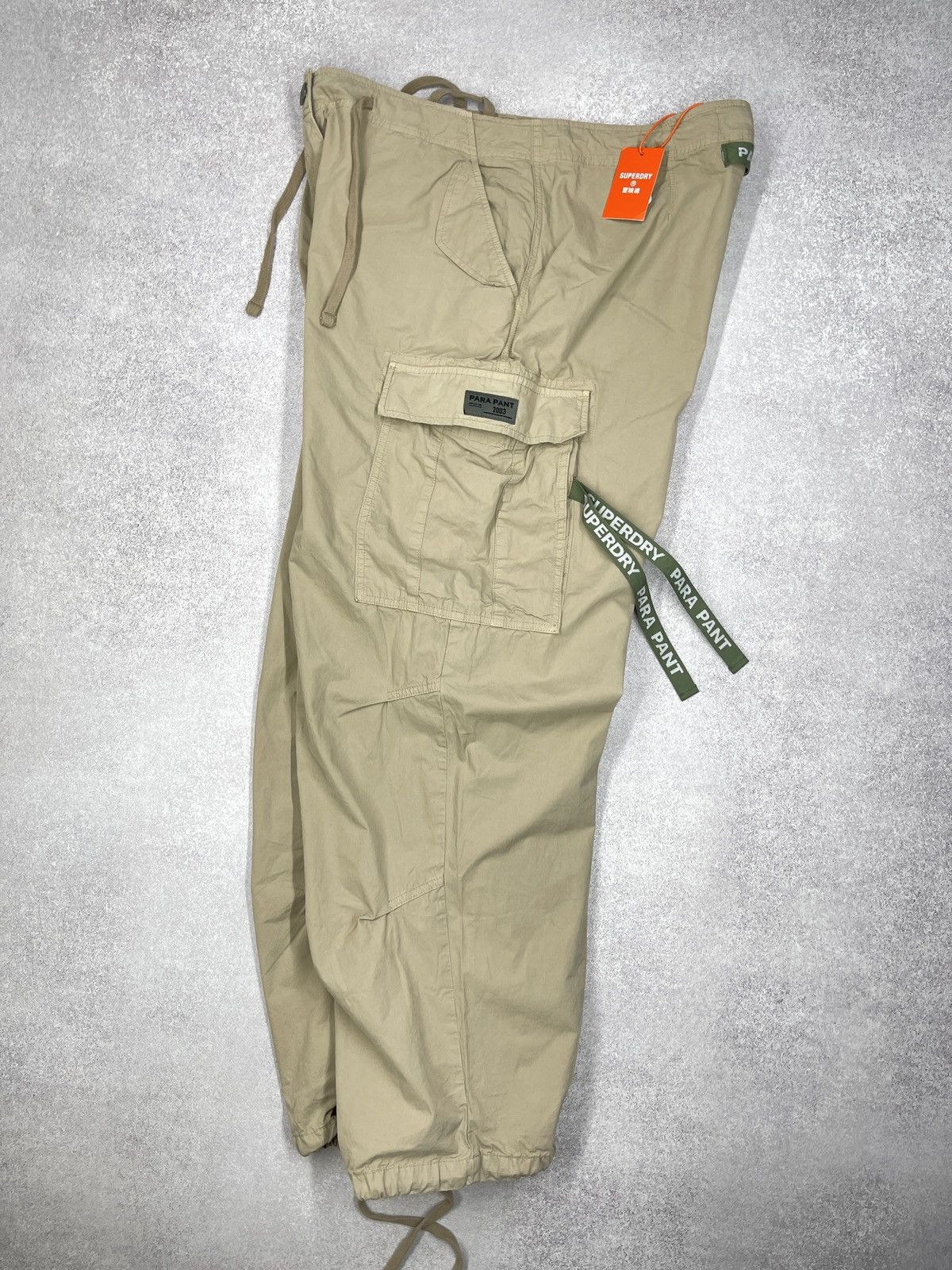 Superdry New Vintage SuperDry Baggy Parachute Cargo Pants Beige Size 28" / US 6 / IT 42 - 6 Thumbnail