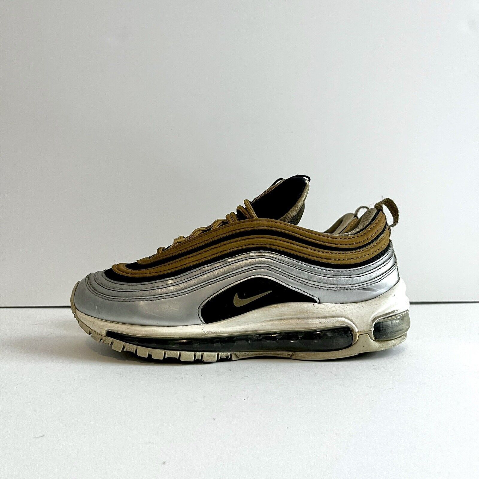 Nike Nike Air Max 97 AQ4137-700 Metallic Gold Silver 2018 6Y Size US 7.5 / IT 37.5 - 1 Thumbnail