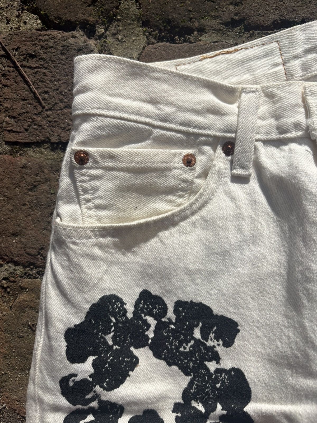 DENIM TEARS RARE Denim Tears White Cotton Wreath Levi’s Jeans Size 29 Size US 29 - 9 Thumbnail