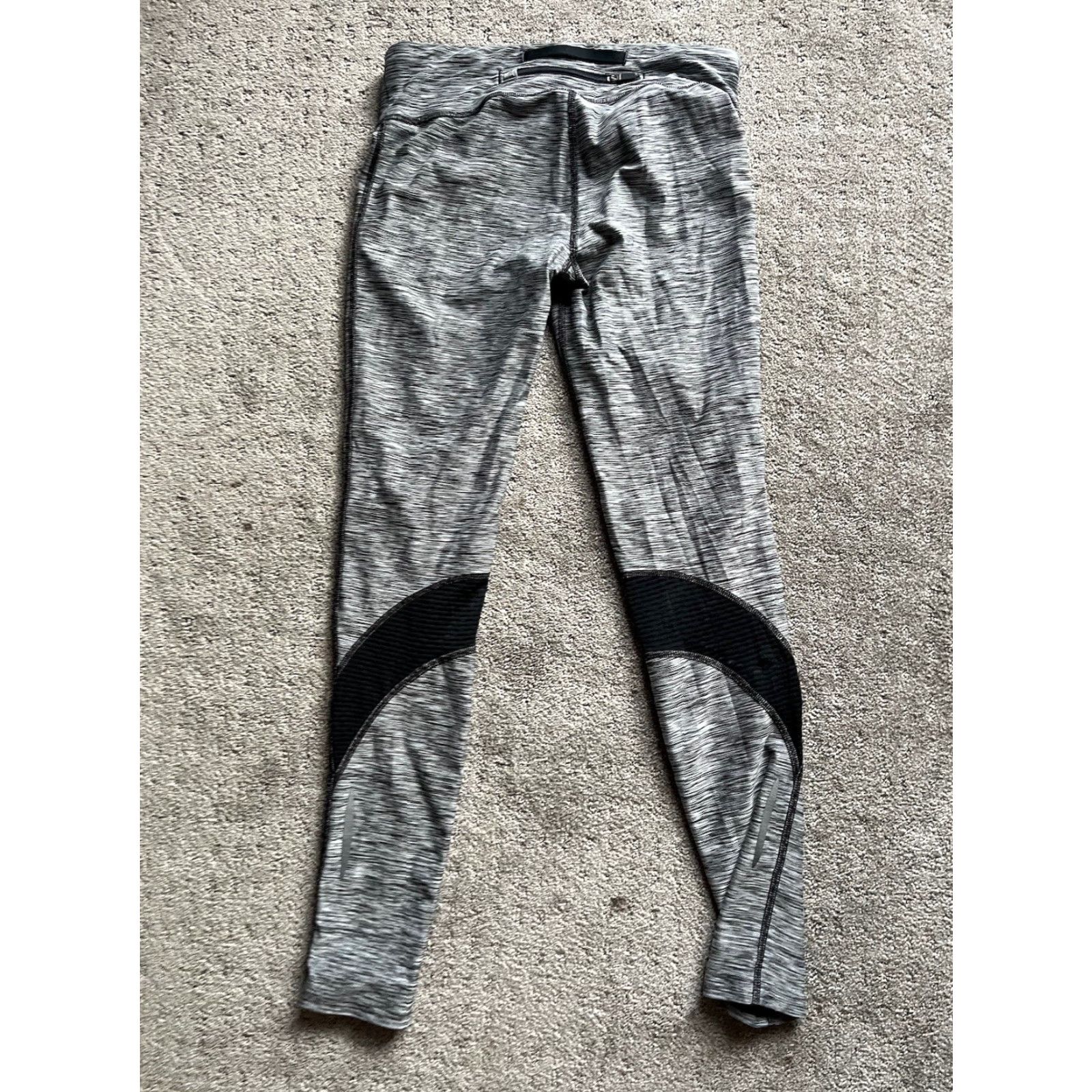 Under Armour Under Armour Running Leggings Women Small Gray Black Zip Pocket Reflective Size 28" / US 6 / IT 42 - 3 Thumbnail