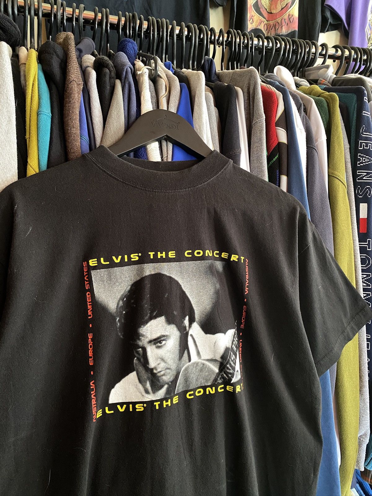 Band Tees VINTAGE ELVIS PRESLEY 2001 WORLD TOUR T-SHIRT Size US L / EU 52-54 / 3 - 2 Thumbnail