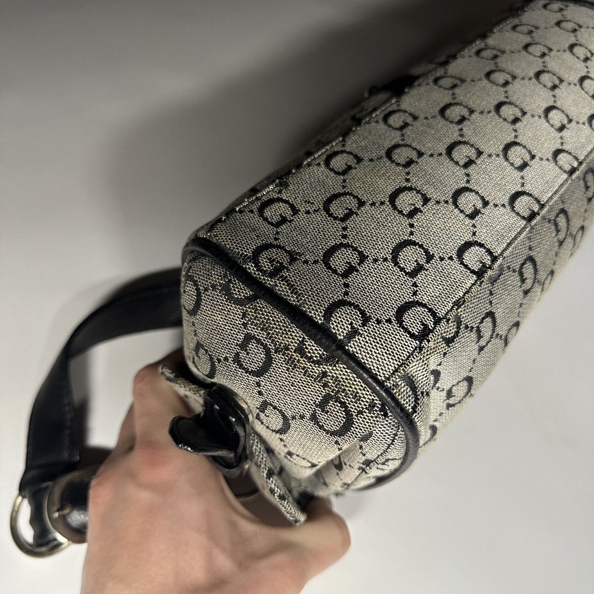 Other GUESS STYLE VINTAGE Y2K MONOGRAM SHOULDER BAG Studded Size ONE SIZE - 13 Thumbnail