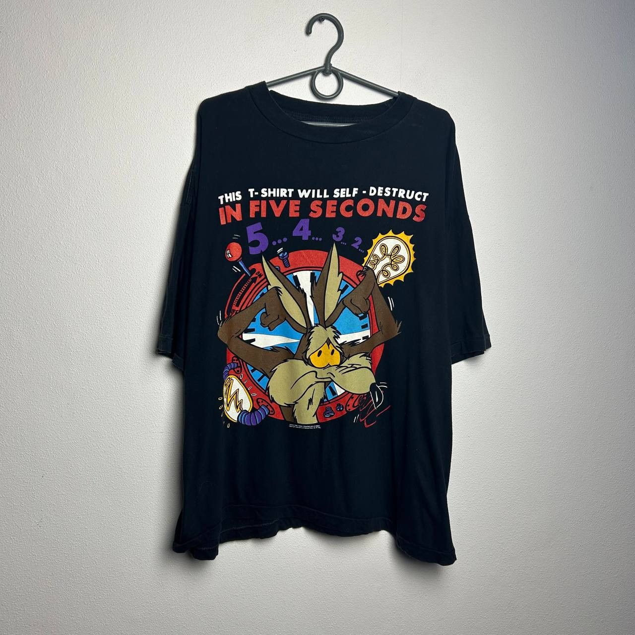 Warner Bros Vintage Looney Tunes Warner Bros 1992 big logo cartoon tee Size US L / EU 52-54 / 3 - 1 Thumbnail