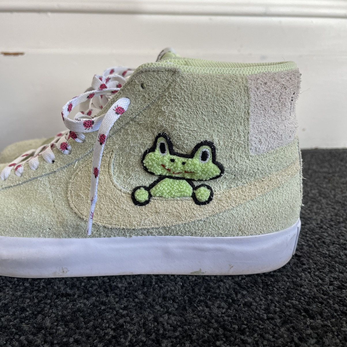 Frog Skateboards × Nike Nike SB x Frog Skateboards Zoom Blazer Mid Size US 9 / EU 42 - 3 Thumbnail