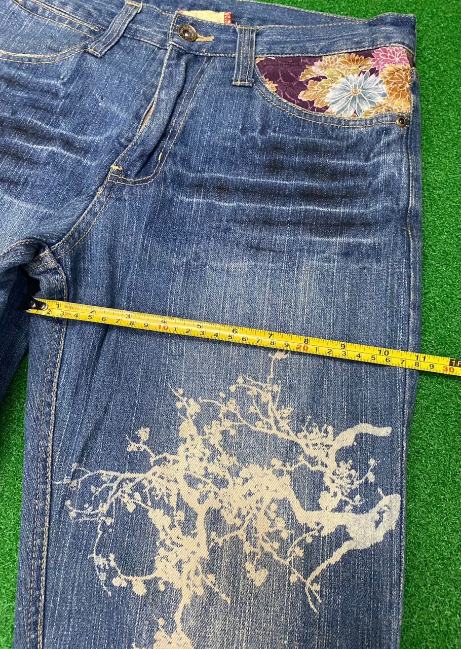 If Six Was Nine WORLD JEANS INTERNATIONAL SUKARJAN FISH KOI DESIGN DENIM Size US 30 / EU 46 - 10 Thumbnail