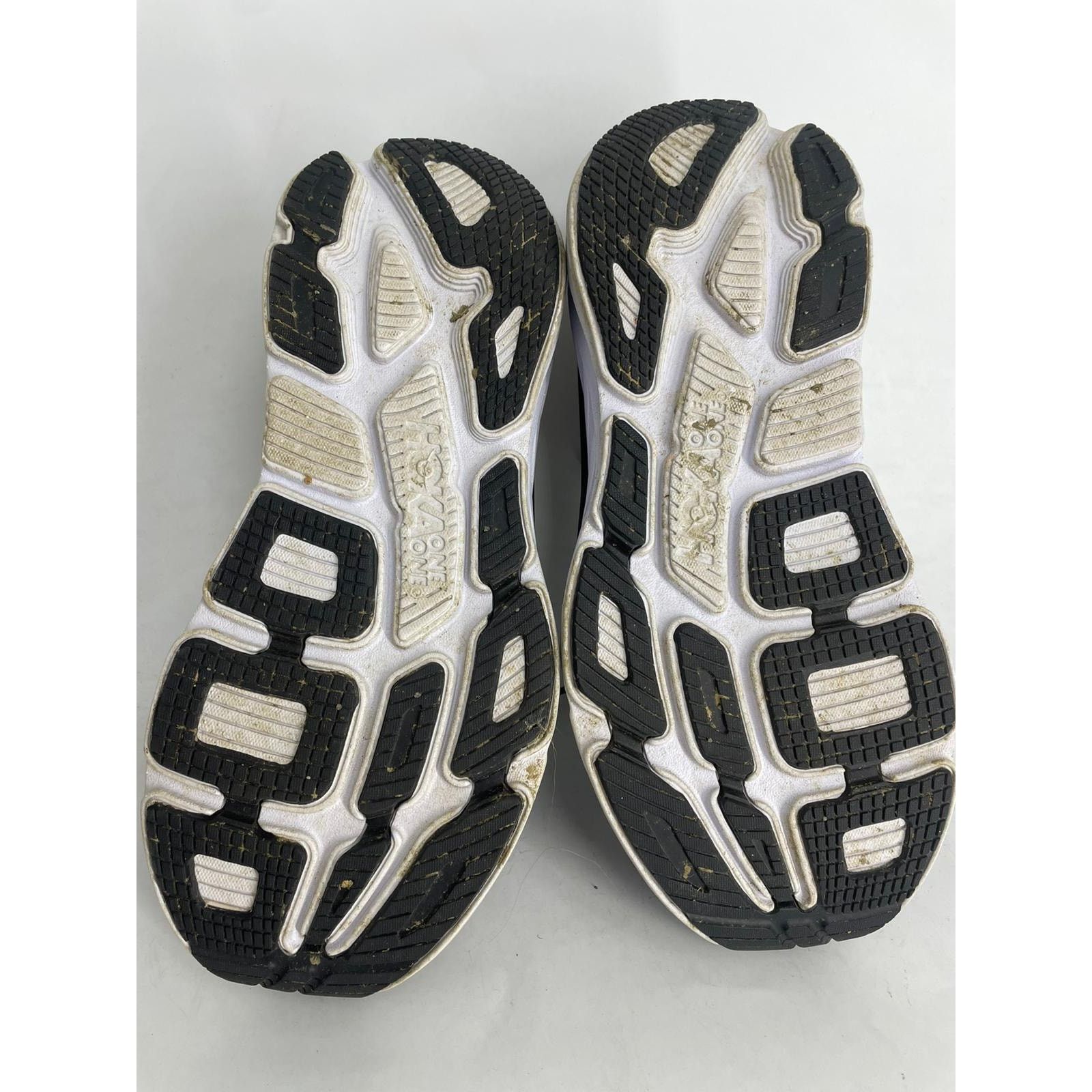 Brooks HOKA WOMENS BONDI 7 BLACK/WHITE RUNNING SHOES Size 10 Size US 10 / IT 40 - 6 Thumbnail