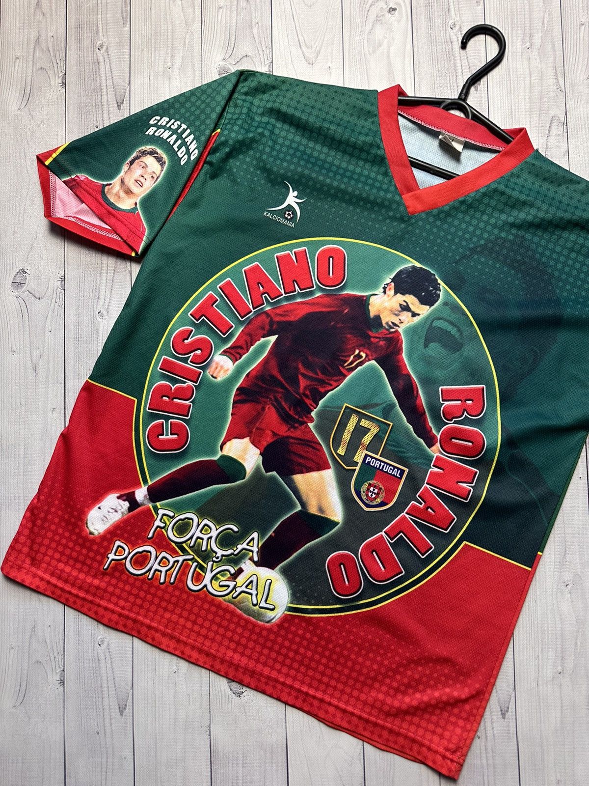 Vintage Vintage Ronaldo soccer tee logo rare size L Size US L / EU 52-54 / 3 - 3 Thumbnail