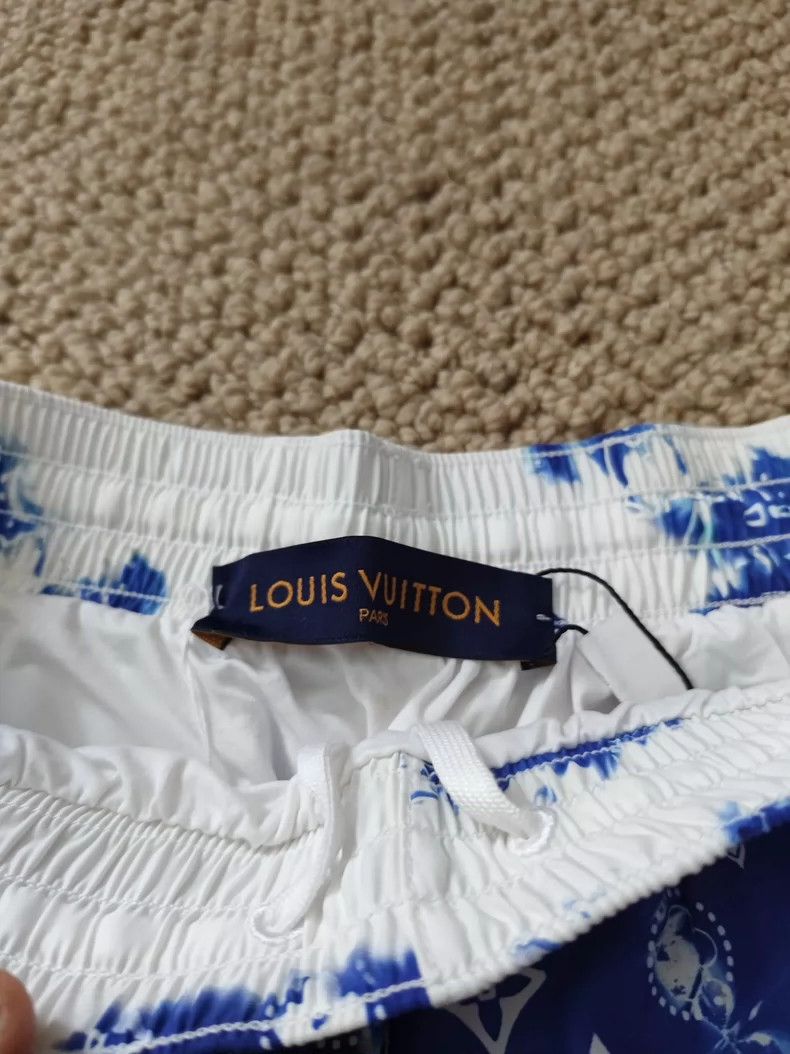 Louis Vuitton Louis Vuitton size xs Blue and white tie-dyed shorts Size US 28 / EU 44 - 3 Thumbnail