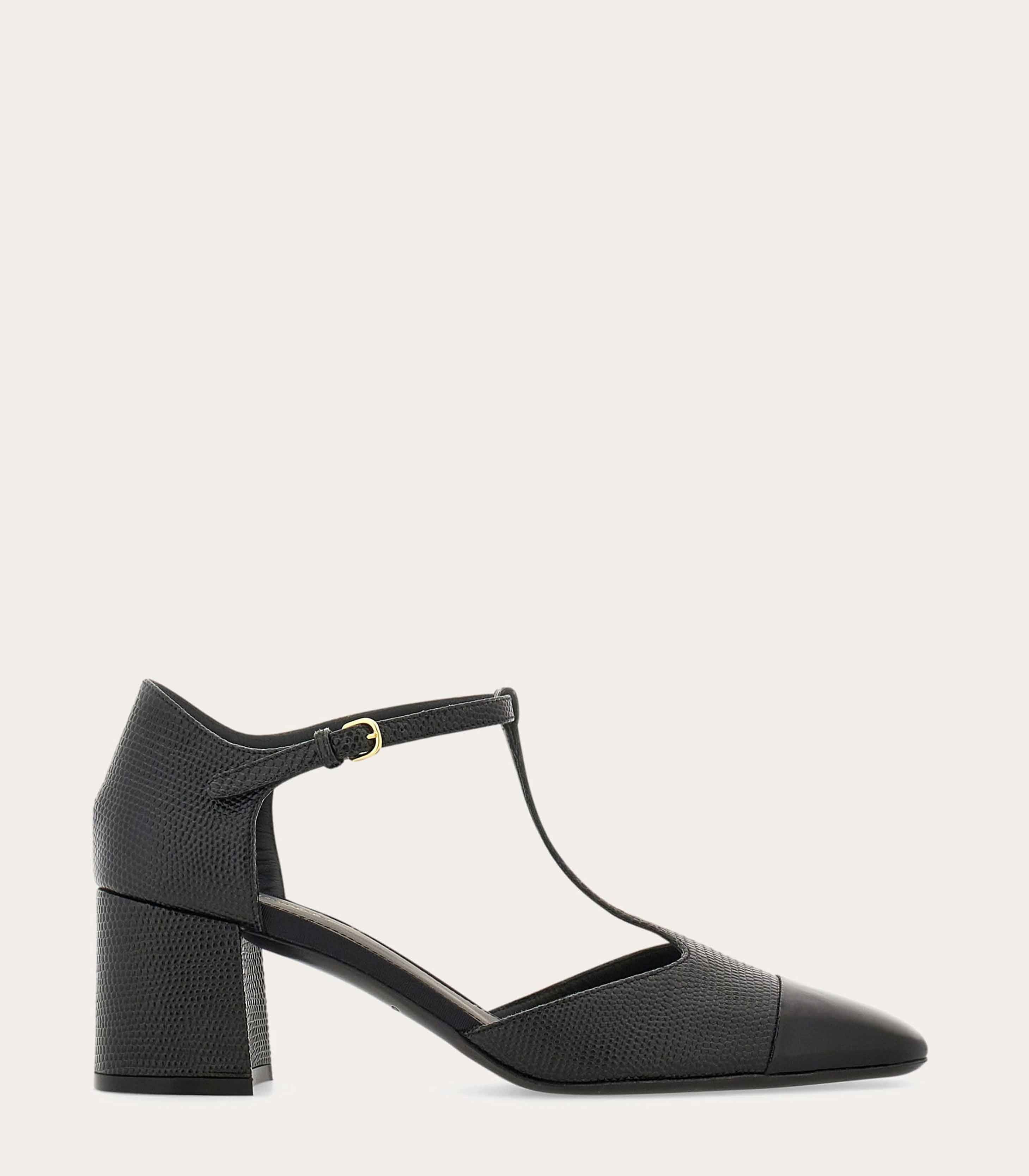 Salvatore Ferragamo o1s1rm0526 Chunky Heel T-Strap Pumps in Black Size US 8 / IT 38 - 1 Thumbnail