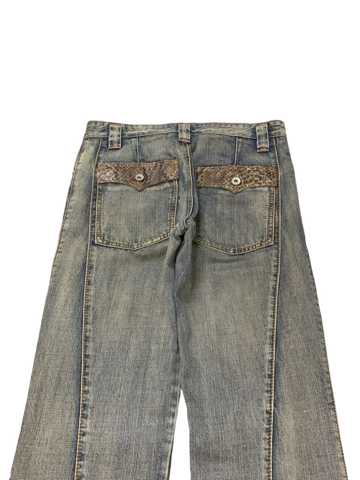 If Six Was Nine × Japanese Brand × Tornado Mart Takaio Japan Snake Trimmed Mud Wash Flared Distressed Jeans Size US 30 / EU 46 - 9 Thumbnail