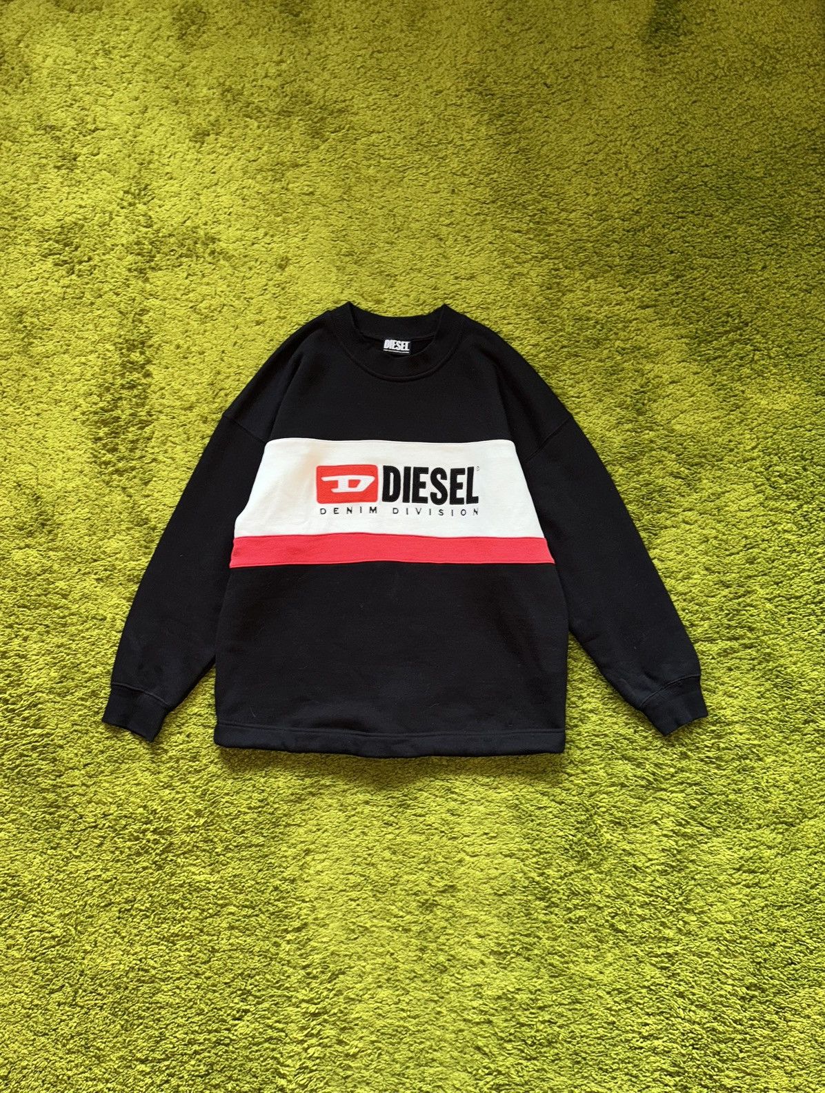 Designer × Diesel Diesel iconic big logo sweatshirt Y2K style Size US S / EU 44-46 / 1 - 1 Thumbnail