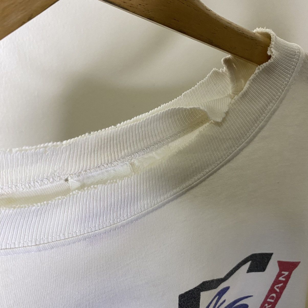 Jordan Brand × Nike × Vintage Vintage 1990s Nike Michael Jordan Distressed Tee Size US L / EU 52-54 / 3 - 4 Thumbnail