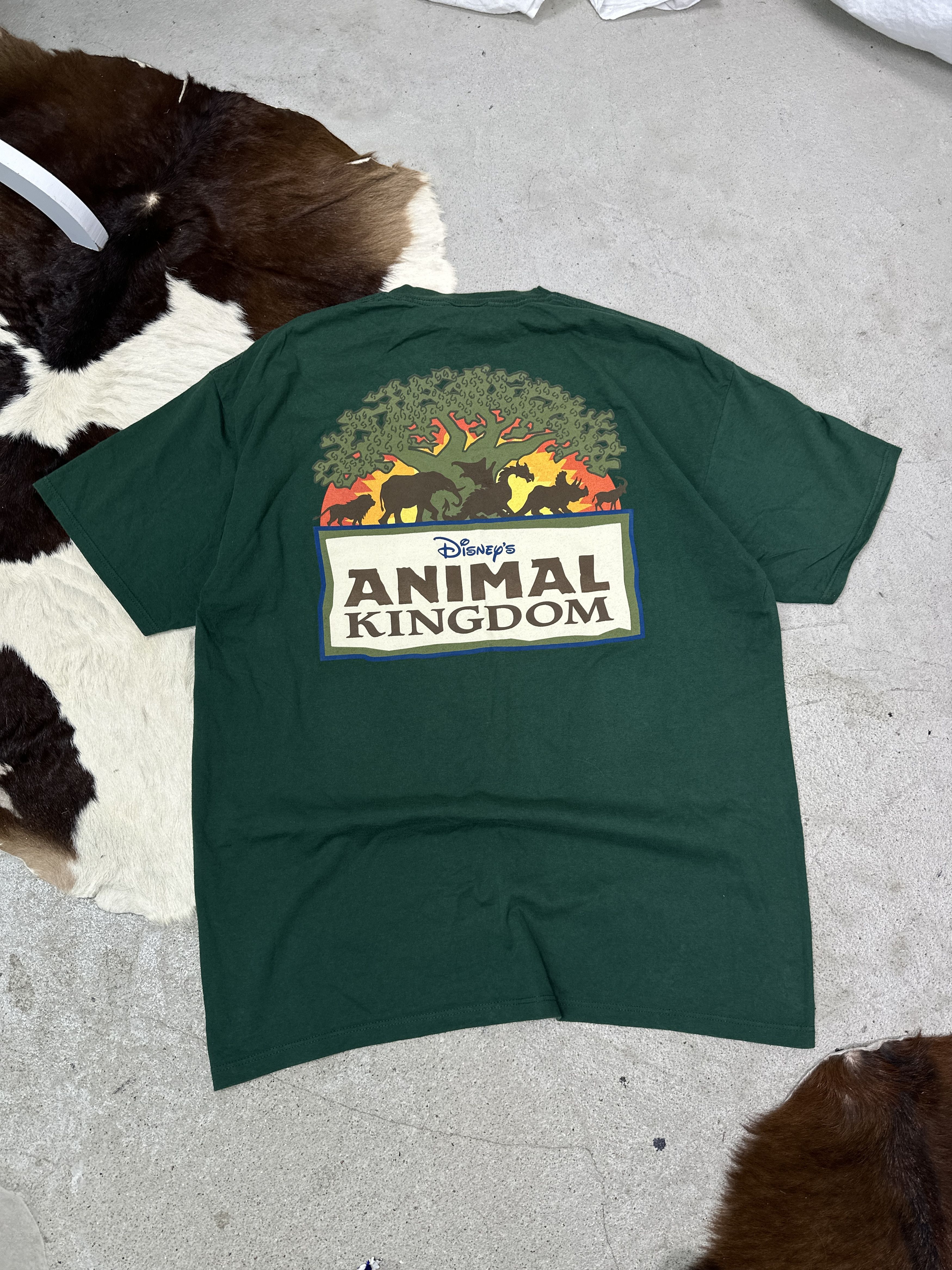 Disney Vintage Streetwear Disney Animal Kingdom T-shirt 00s Size US L / EU 52-54 / 3 - 1 Thumbnail