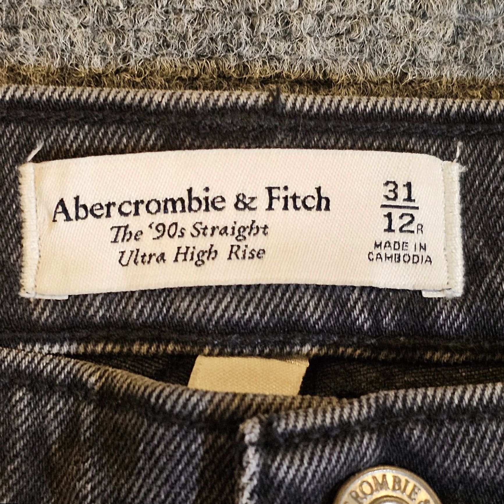 Abercrombie & Fitch Abercrombie & Fitch Jeans Womens 31 Black 90s Straight High Rise Distressed Baggy Footnotes: None Size 24" / US 00 / IT 34 - 4 Thumbnail