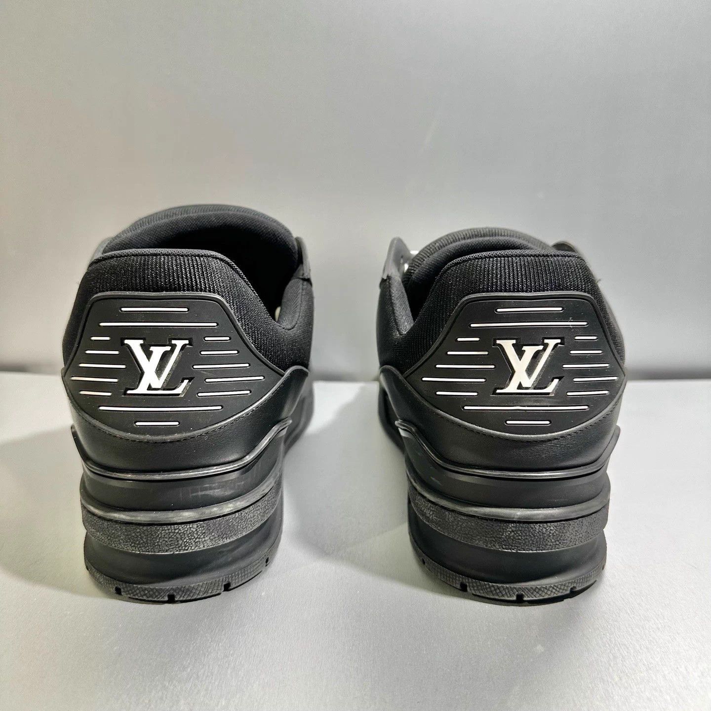 Louis Vuitton LV Trainer Black Samurai Size 10/44 Excellent Condition Size US 10 / EU 43 - 5 Thumbnail