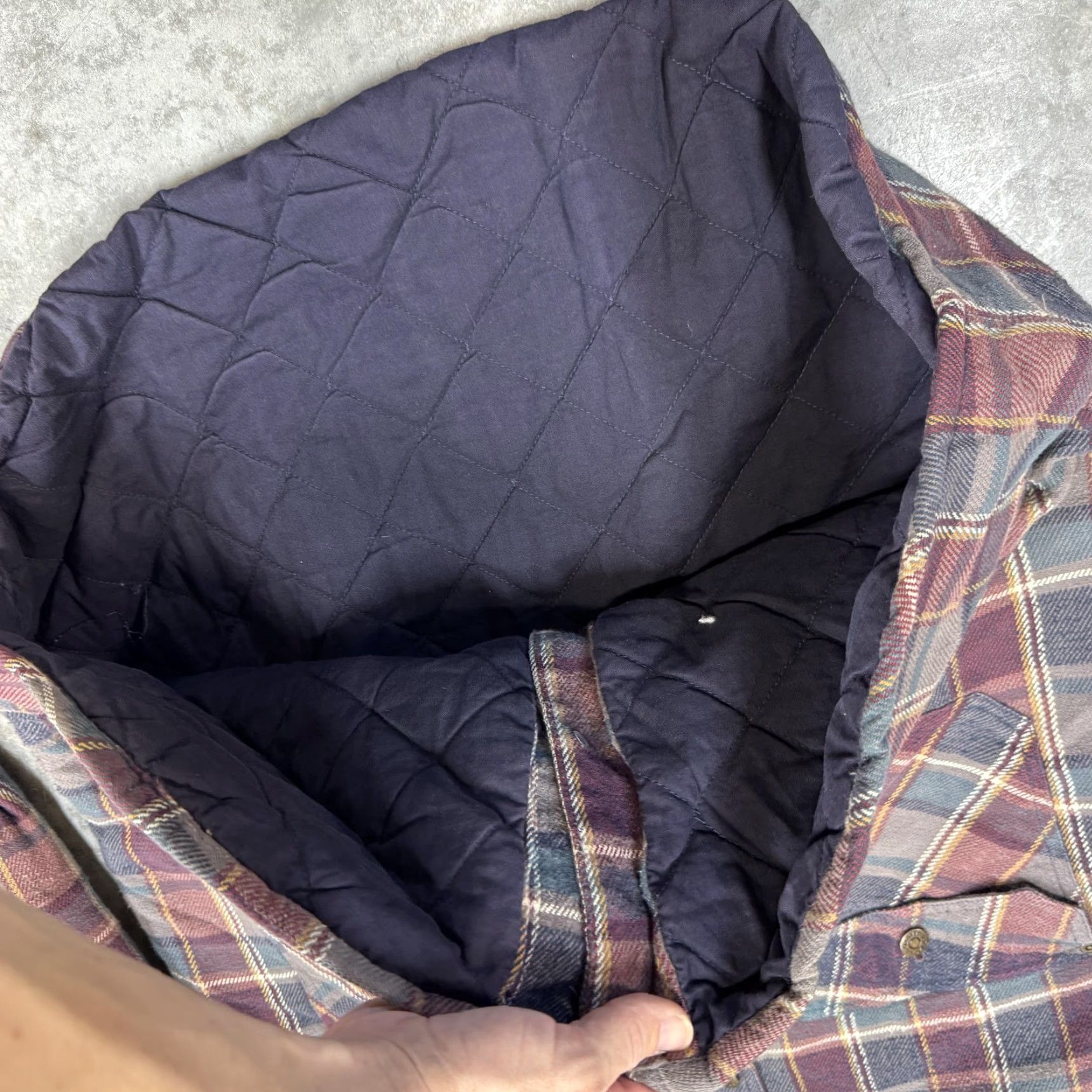 Vintage VINTAGE Arizona Jean Company Jacket Mens M Burgundy Plaid Quilted Flannel Shacket Size US 31 - 5 Thumbnail