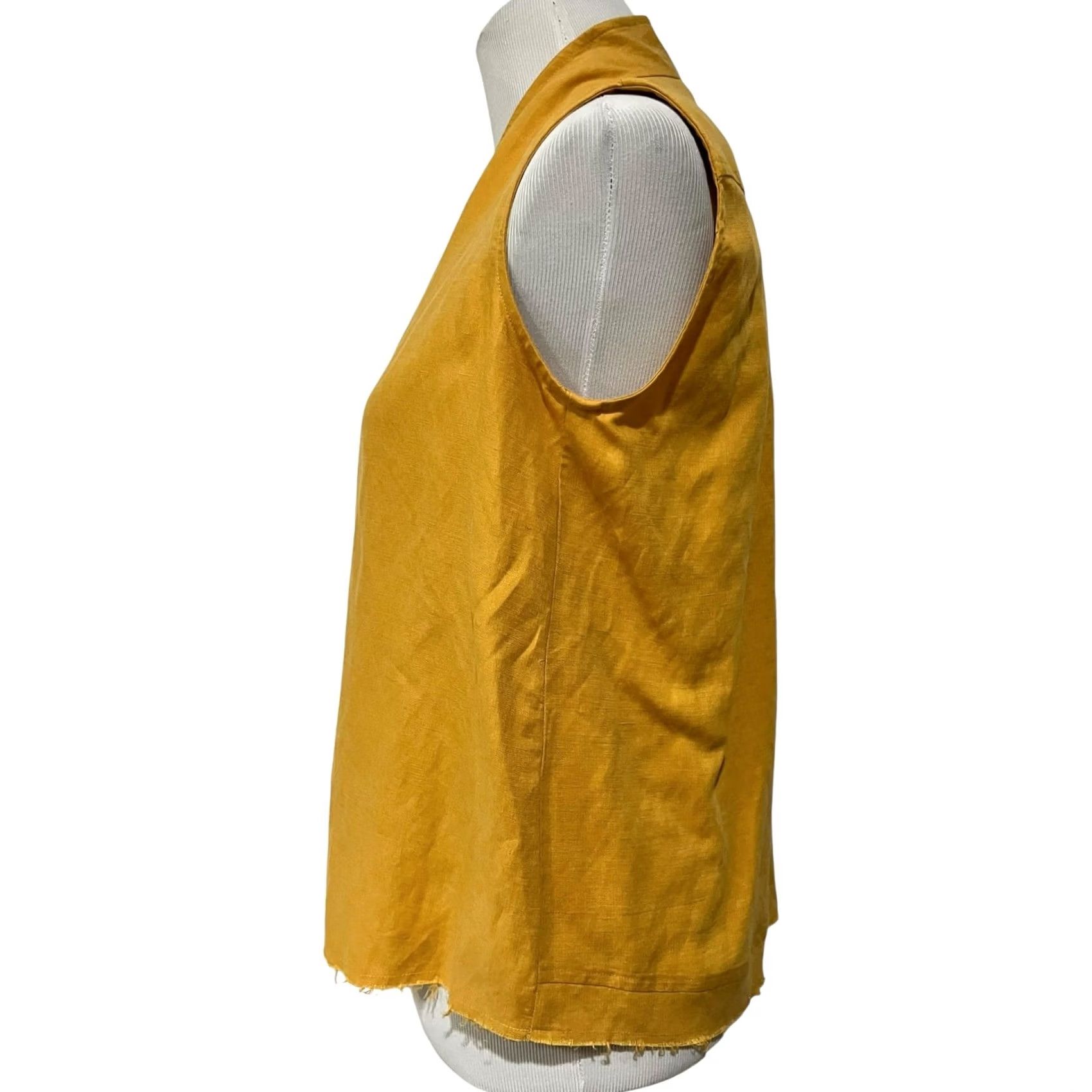 Vintage Shosh Women’s Top Linen Blend Sleeveless Button Front V-Neck XS Yellow Blouse (Shosh) Women’s XS Linen Sleeveless Shirt Size XS / US 0-2 / IT 36-38 - 6 Thumbnail