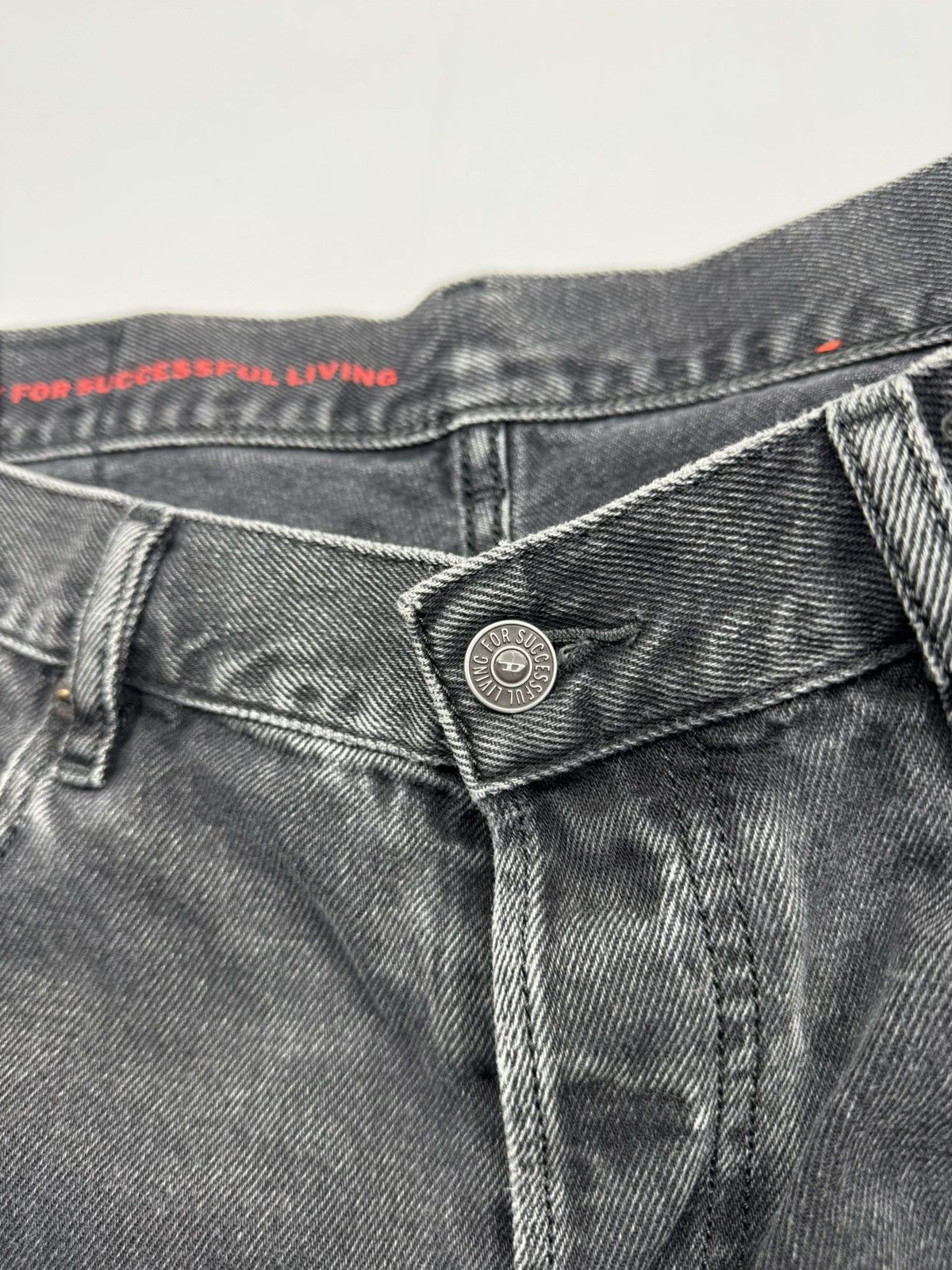 Diesel Diesel Straight Fit Men's Jeans Size US 34 / EU 50 - 9 Thumbnail