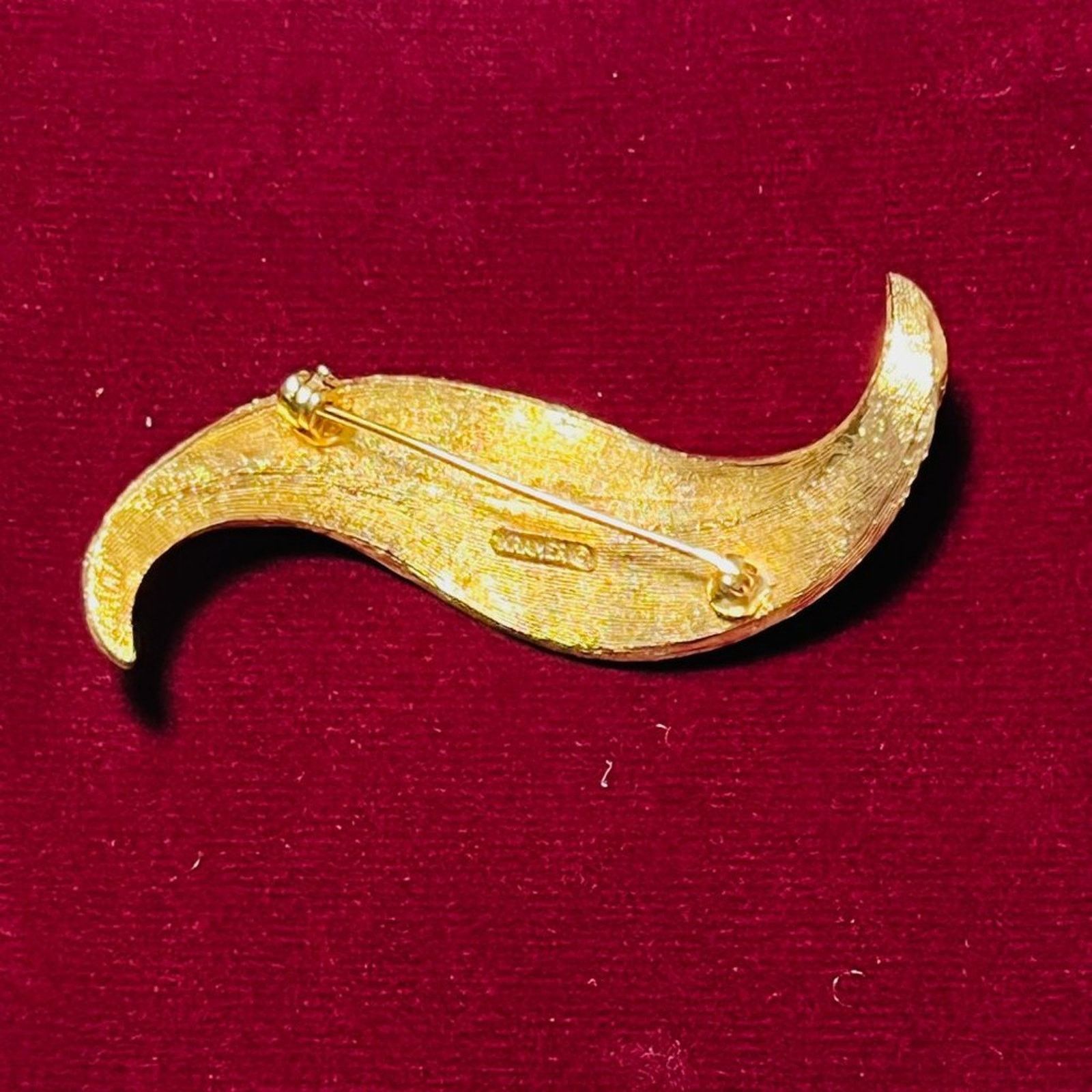 & Other Stories Vintage Kramer - Brushed Gold tone Twist Leaf Brooch Size ONE SIZE - 3 Thumbnail