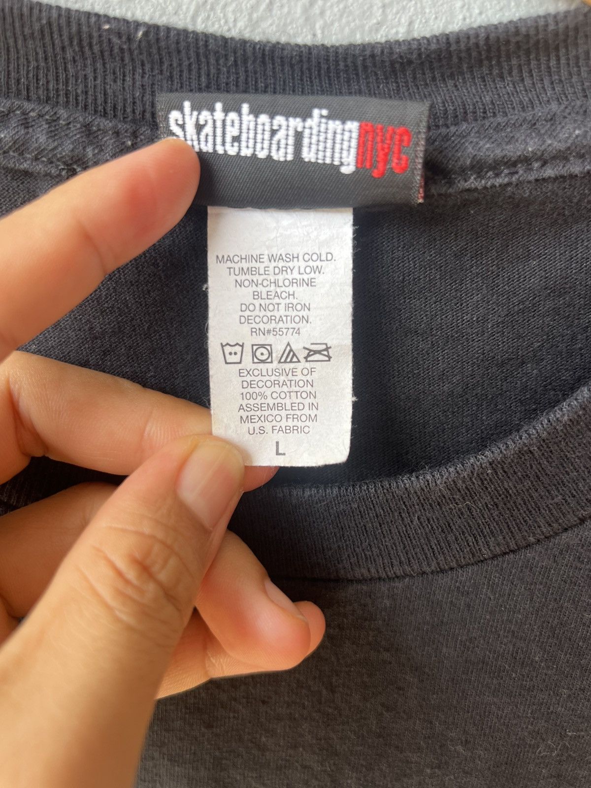 Vintage 5boro NYC "Rat Pigeon" graphic t-shirt Size US L / EU 52-54 / 3 - 3 Thumbnail