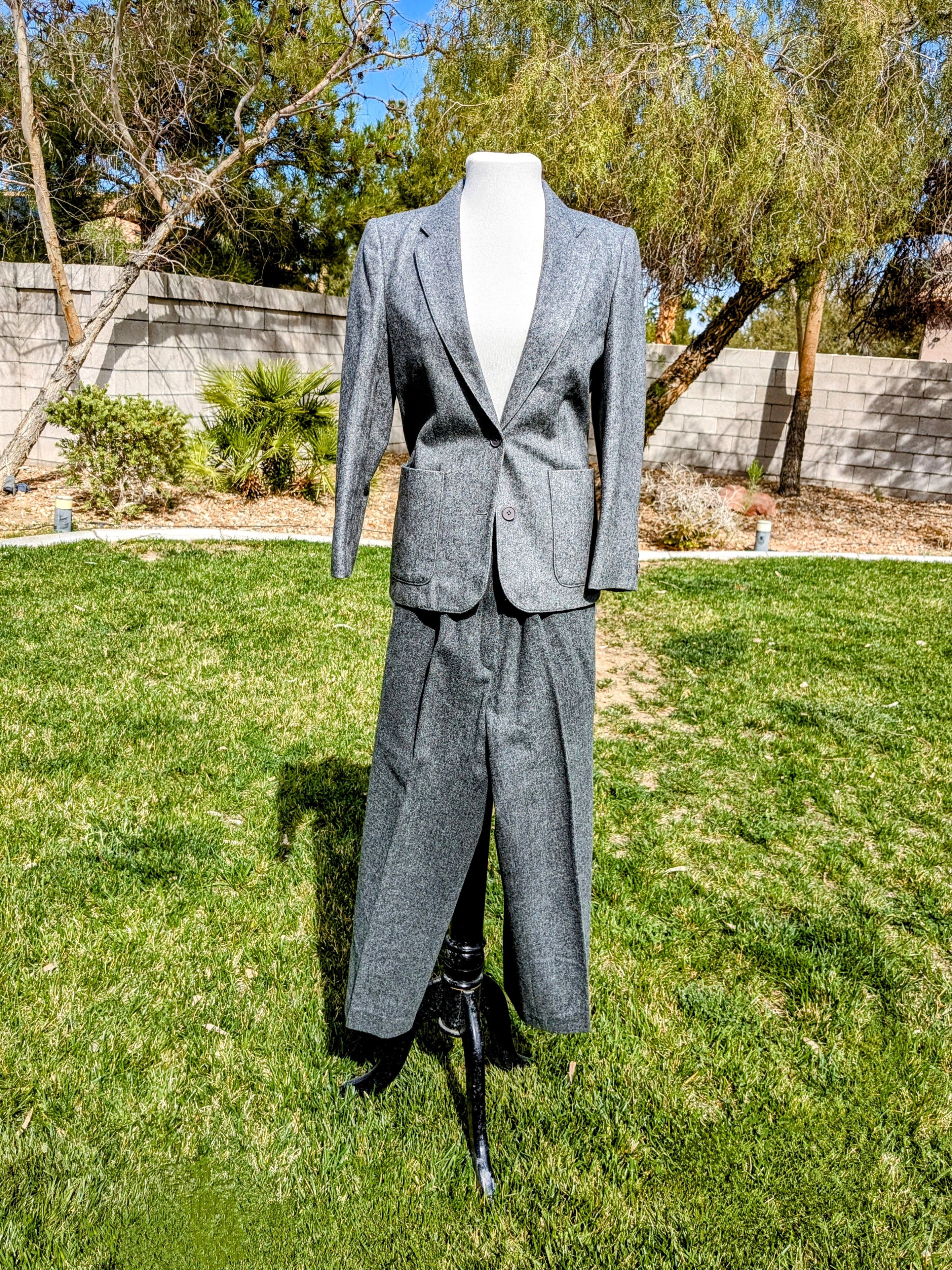 Vintage Vintage Petite Tweed Business 2pc Blazer/Pants Suit Outfit Size M / US 6-8 / IT 42-44 - 1 Thumbnail