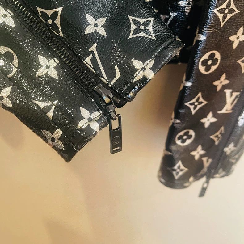 Louis Vuitton Louis Vuitton size 36 jacket 2503-Nextarrow Size US M / EU 48-50 / 2 - 4 Thumbnail