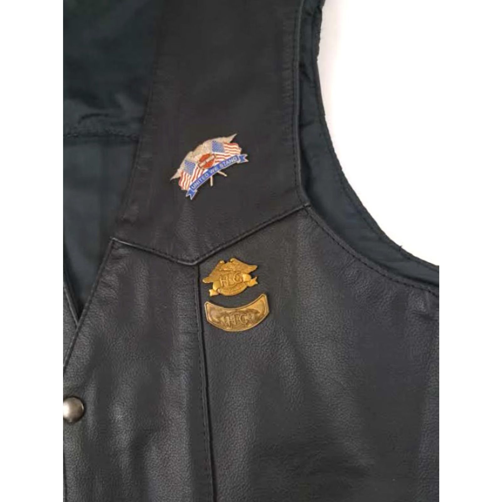 Vintage VINTAGE PNC Leathers Vest Full Metal Button USA Memorable Fallen Heroes Memorial Black 44 Unisex Adults Leather Biker 26in long 22in pit to pit Size US S / EU 44-46 / 1 - 5 Thumbnail