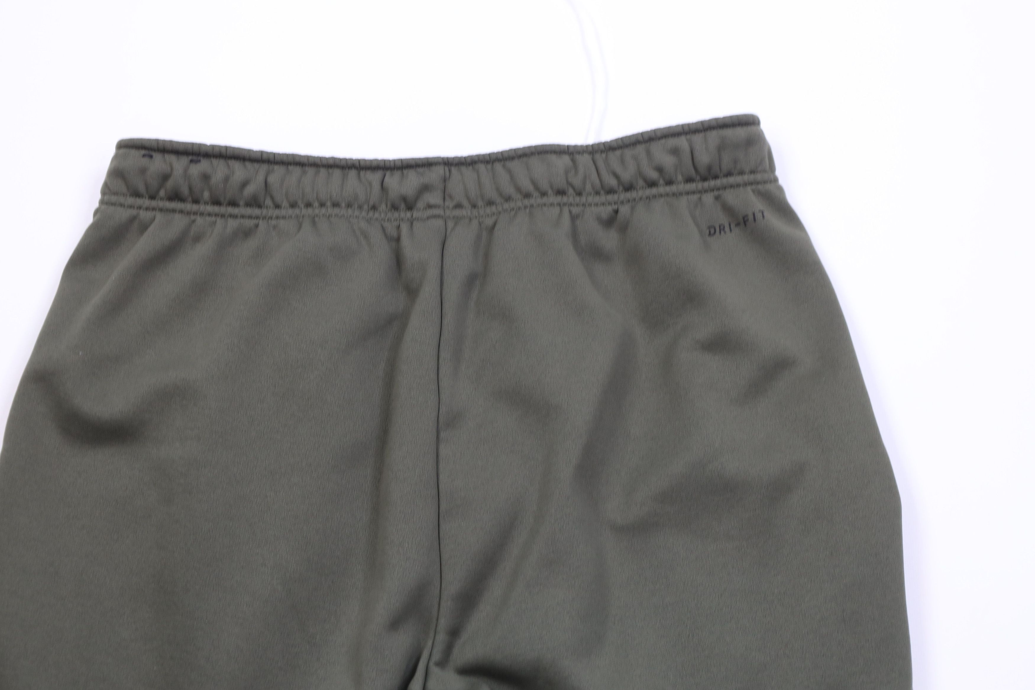 Nike Nike Tapered Leg Fleece Lined Sweatpants Pants Olive Green Size US 36 / EU 52 - 11 Thumbnail