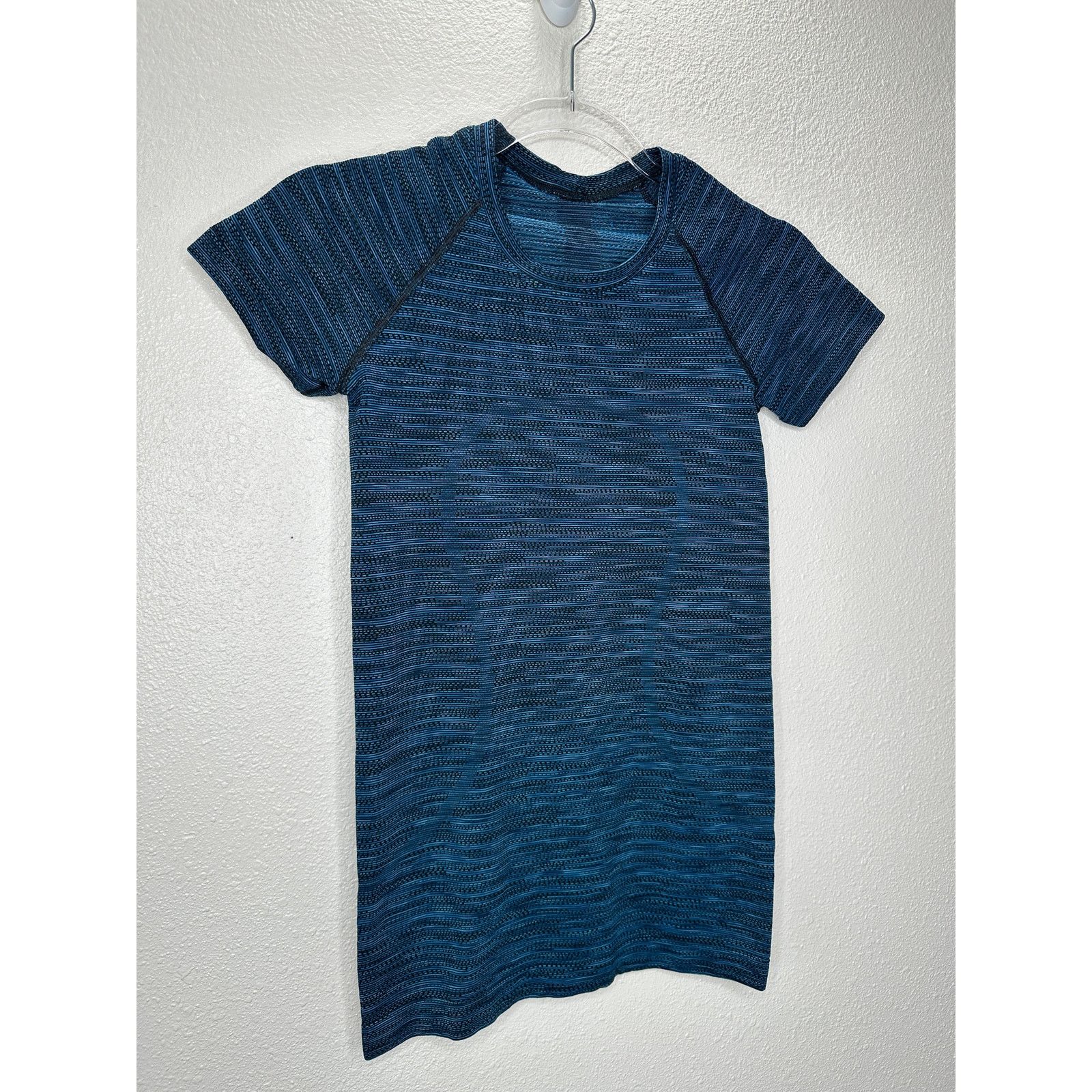 Lululemon Lululemon Blue & Black Stripe Swiftly Tech Short Sleeve Tee Size S / US 4 / IT 40 - 2 Thumbnail