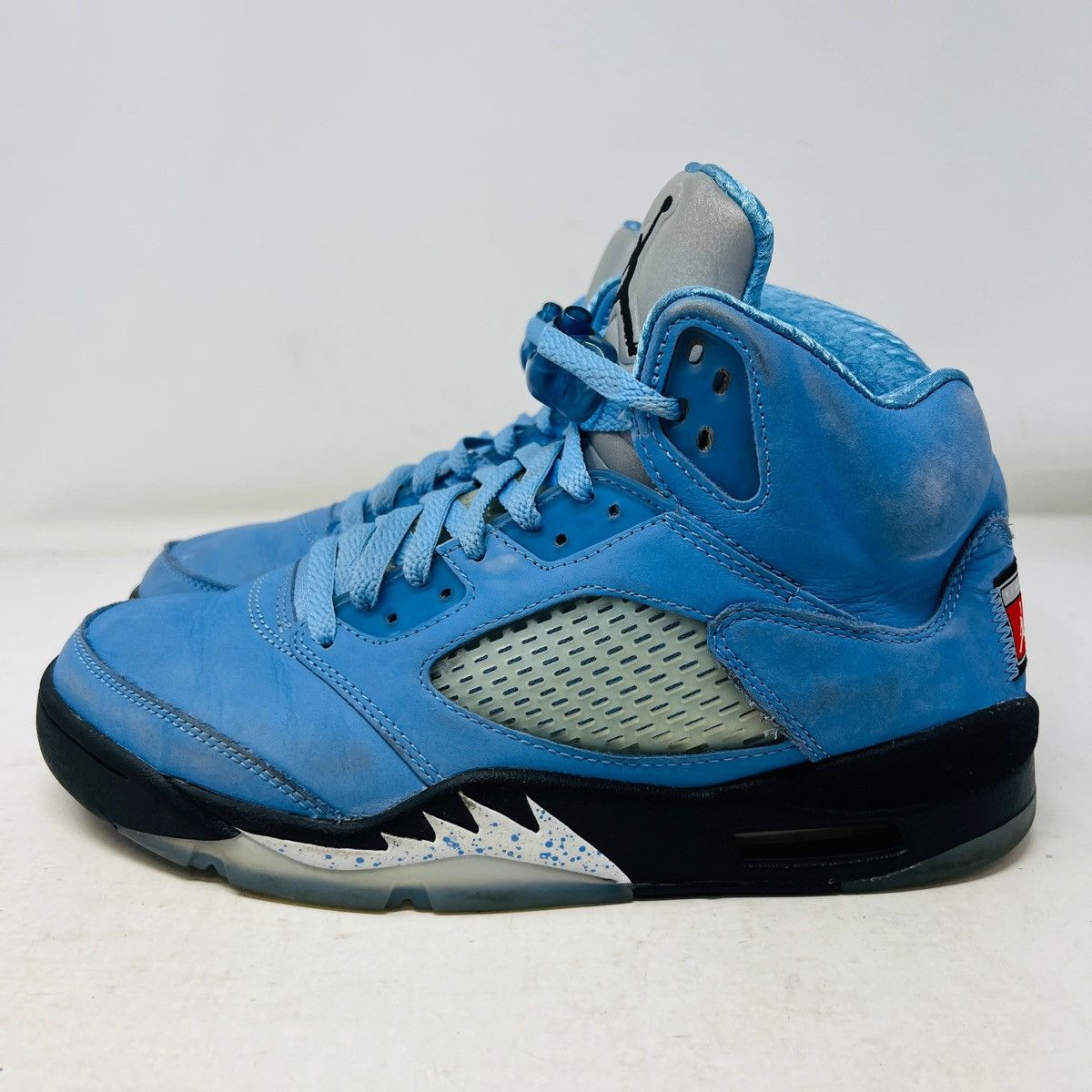 Jordan Brand Jordan 5 Retro UNC University Blue Size US 9.5 / EU 42-43 - 1 Thumbnail