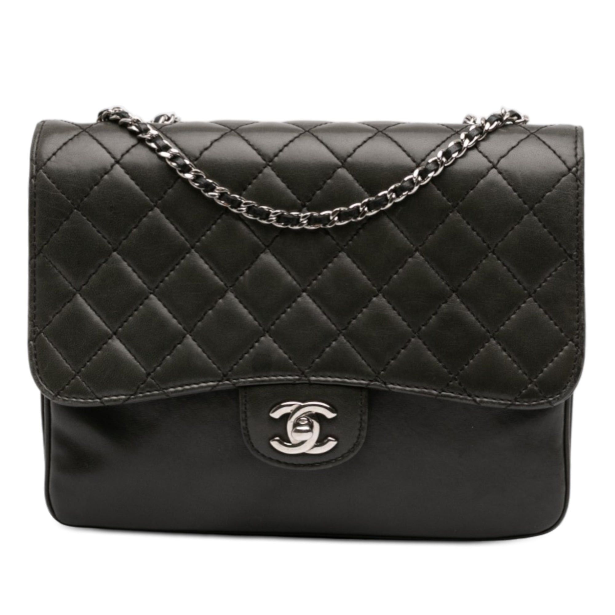Chanel Medium Quilted Lambskin Clams Pocket Flap in Black, Women's