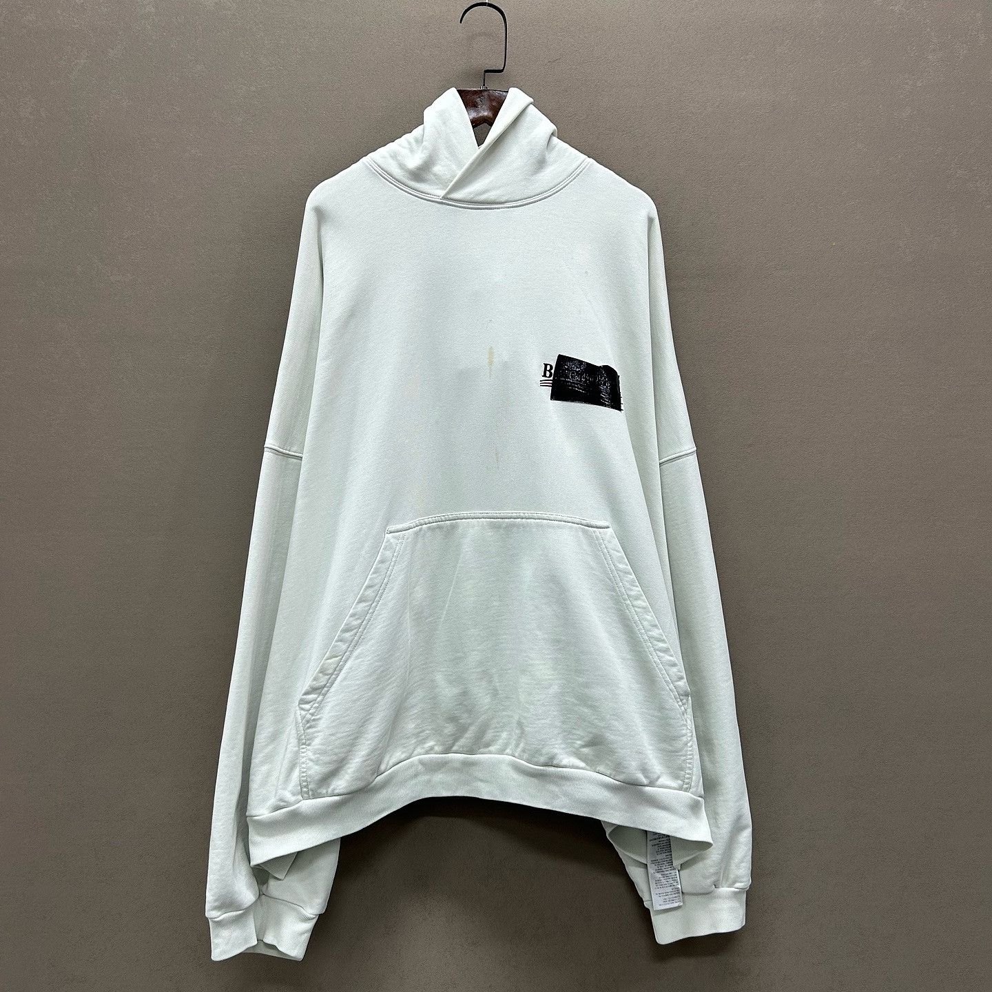 Balenciaga Balenciaga Beige Logo Print Hoodie Size L Size US L / EU 52-54 / 3 - 1 Thumbnail