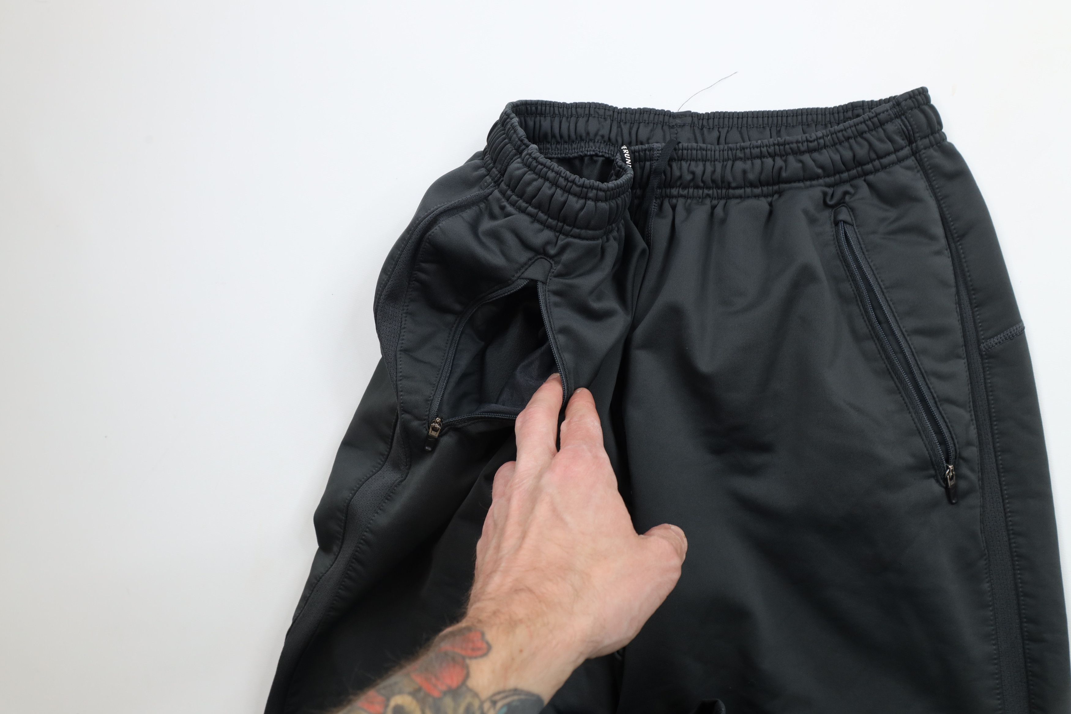 Nike Vintage Nike Travis Scott Mini Swoosh Wide Leg Sweatpants Size US 34 / EU 50 - 9 Thumbnail
