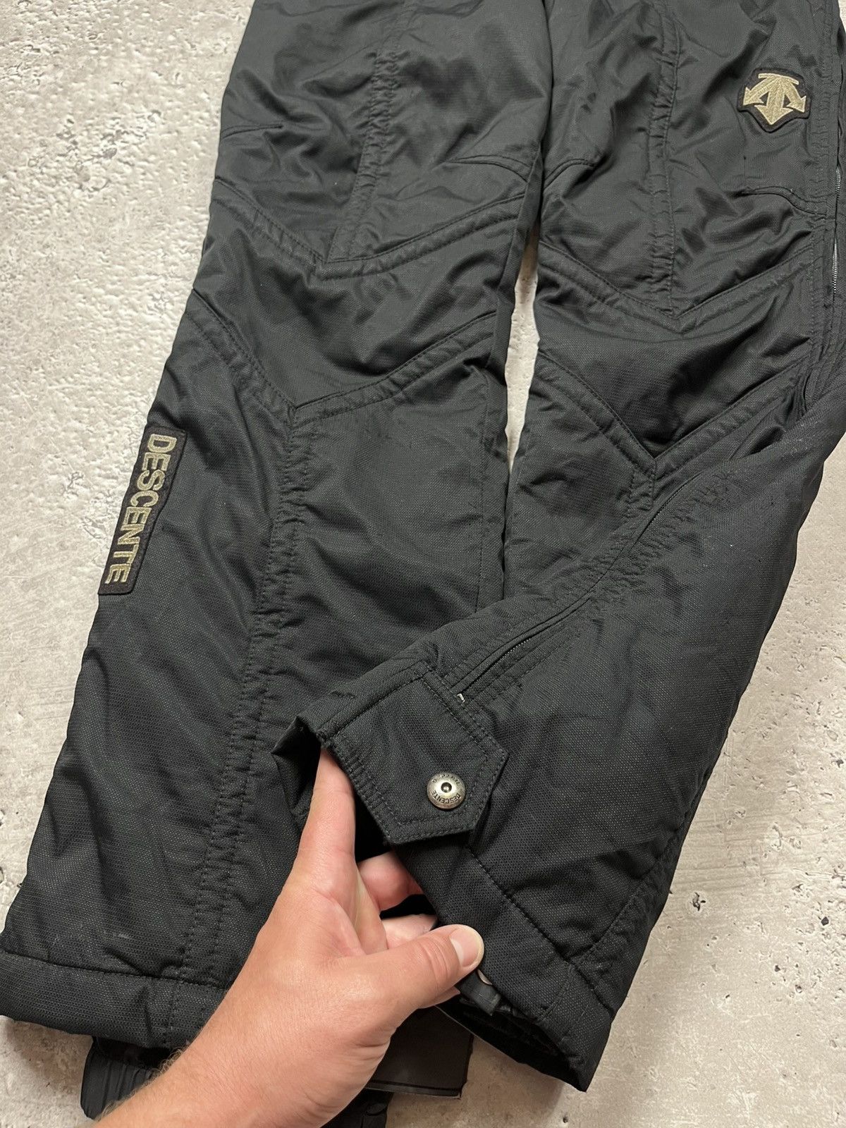 Descente × Vintage Vintage Descente Ski Pants Men’s L Black Technical Trousers Size US 28 / EU 44 - 6 Thumbnail