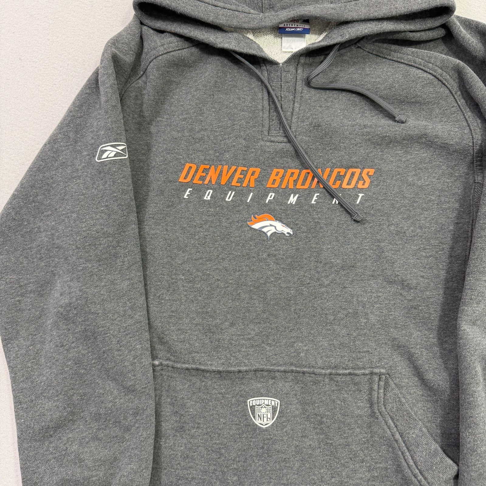 Vintage Vintage Denver Broncos Shirt Equipment Hoodie Men's Medium Size US M / EU 48-50 / 2 - 2 Thumbnail