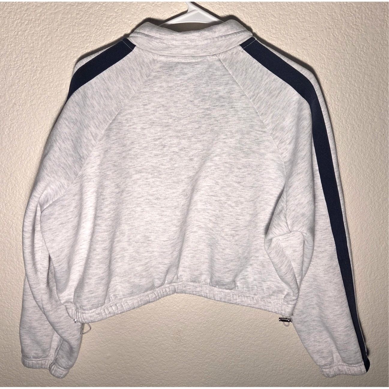 NBA Chic Women's Small Grey Lakers Collared Sweatshirt Size S / US 4 / IT 40 - 5 Thumbnail