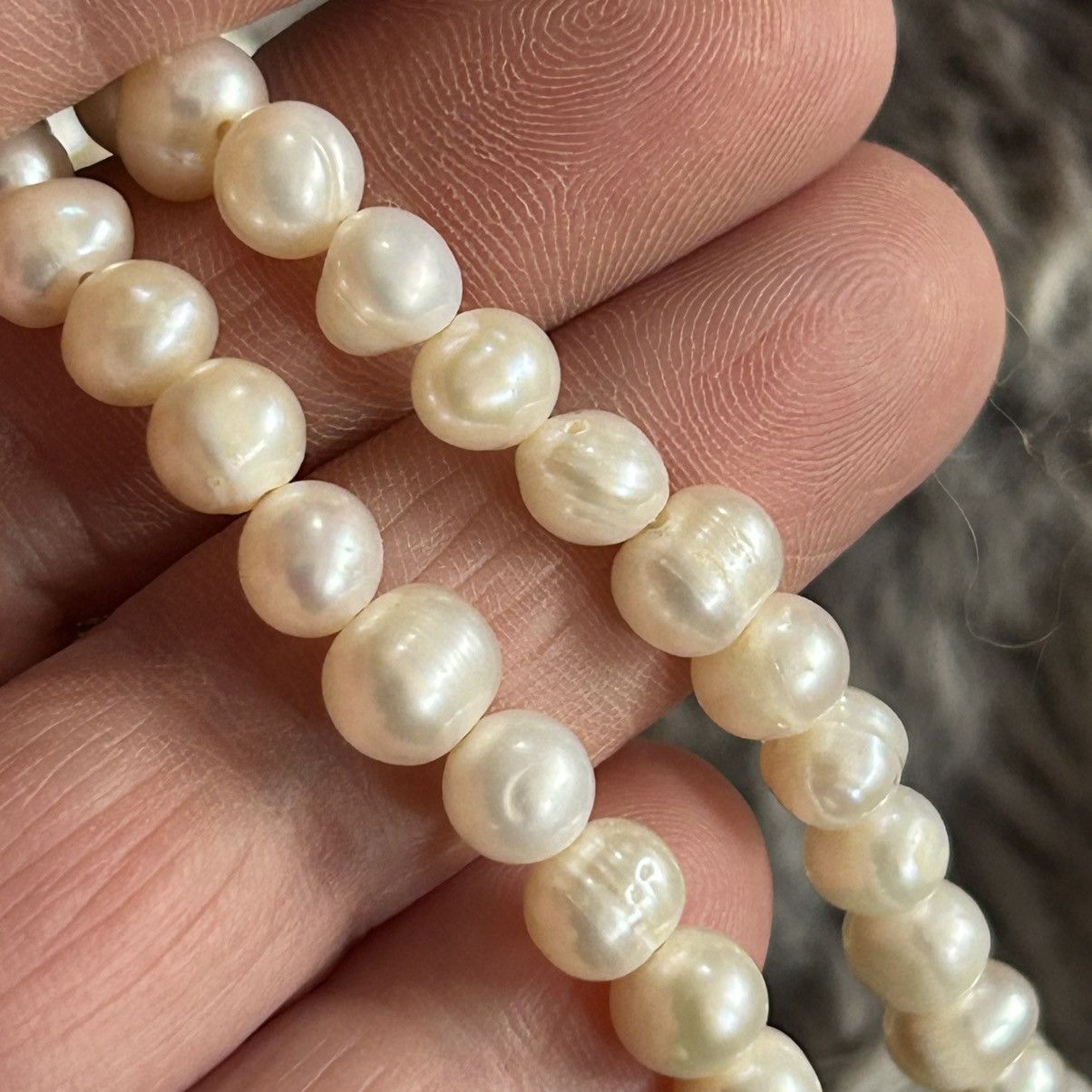 Handmade Handcrafted elegant classy white genuine pearl necklace Size ONE SIZE - 8 Thumbnail