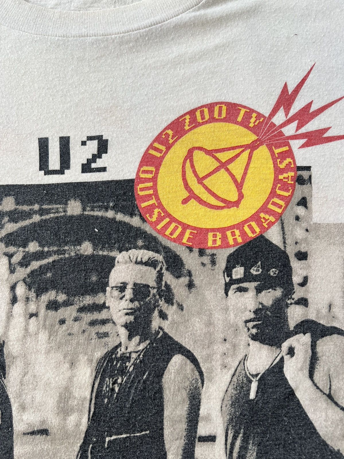 Band Tees Vintage 1993 U2 Zooropa Tour Zoo TV Outside Broadcast Tshirt Size US XL / EU 56 / 4 - 4 Thumbnail