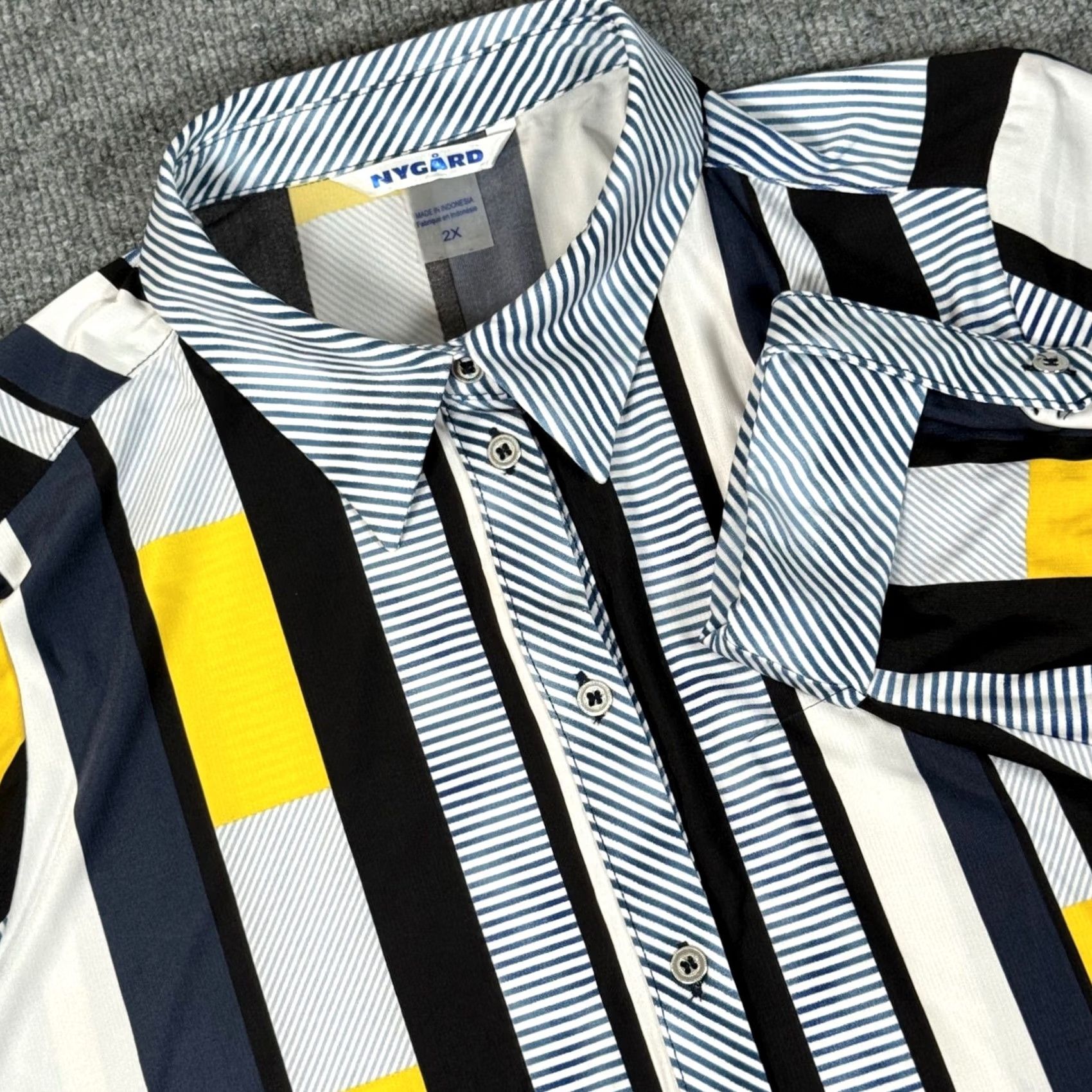 Vintage VINTAGE NYGARD Womens 2X Striped Geometric Print Button Front Shirt Roll Tab Sleeve Chic Size XXL / US 16-18 / IT 52-54 - 2 Thumbnail