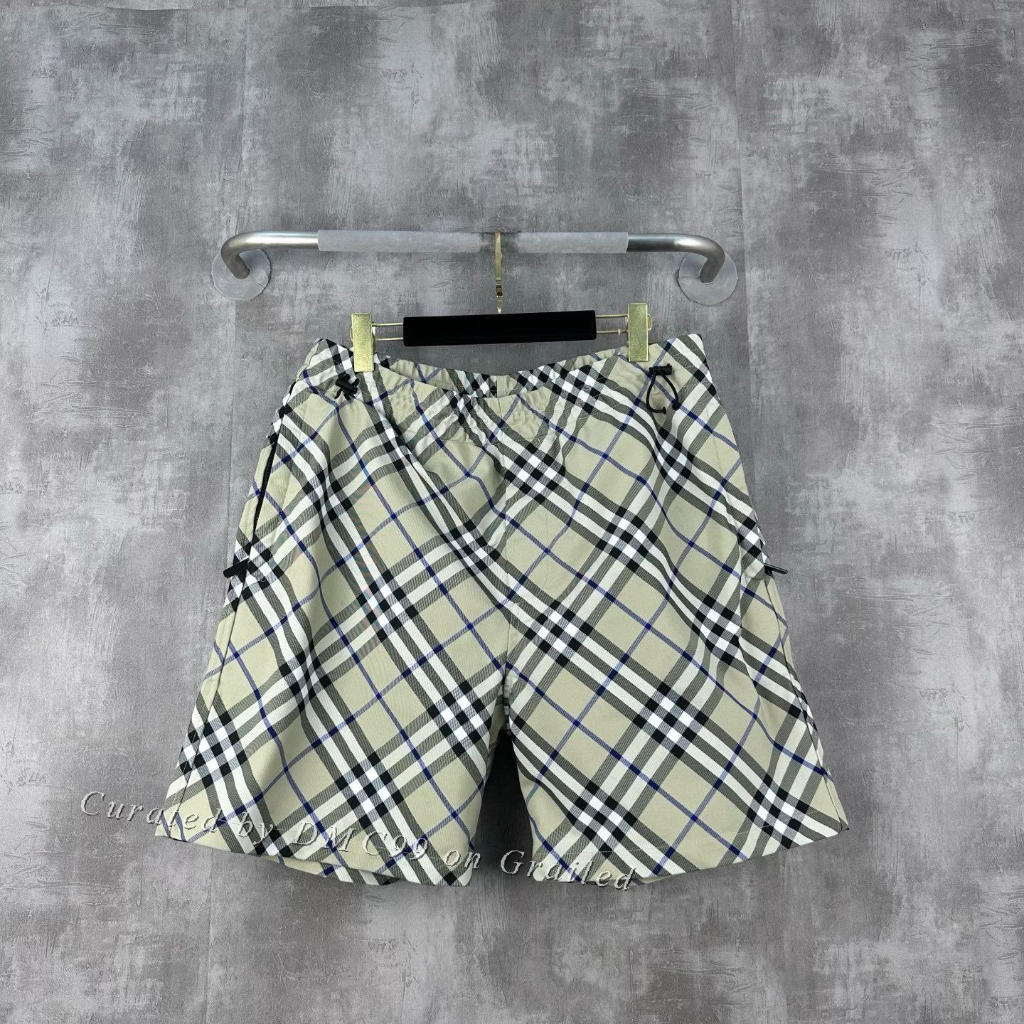 Burberry Burberry New Classic Check Nylon Shorts Size US 30 / EU 46 - 1 Thumbnail