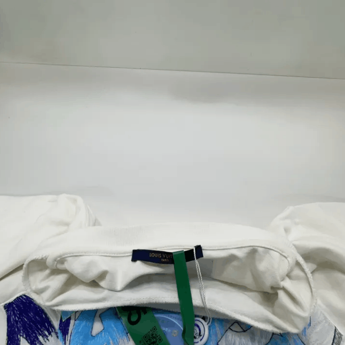 Louis Vuitton Louis Vuitton short-sleeve T-shirt Size US S / EU 44-46 / 1 - 5 Thumbnail
