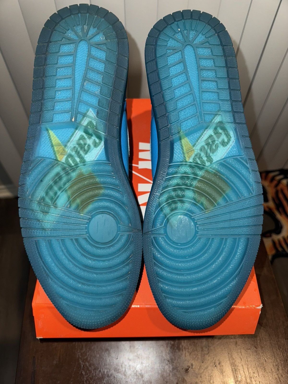 Gatorade × Jordan Brand Jordan 1 Retro High Gatorade Blue Lagoon Size US 9.5 / EU 42-43 - 2 Thumbnail