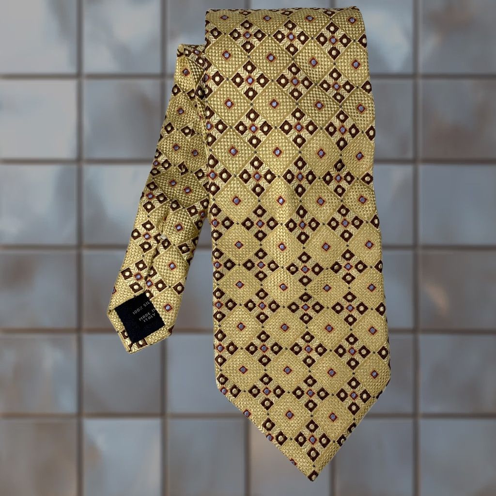 Jos. A. Bank Jos. A. Bank Silk Tie Yellow Geometric Made in ITALY Tie Men Classic 57"-60" Self Tie Geometric Yellow Silk 100% Italy Vintage: No Size ONE SIZE - 1 Thumbnail